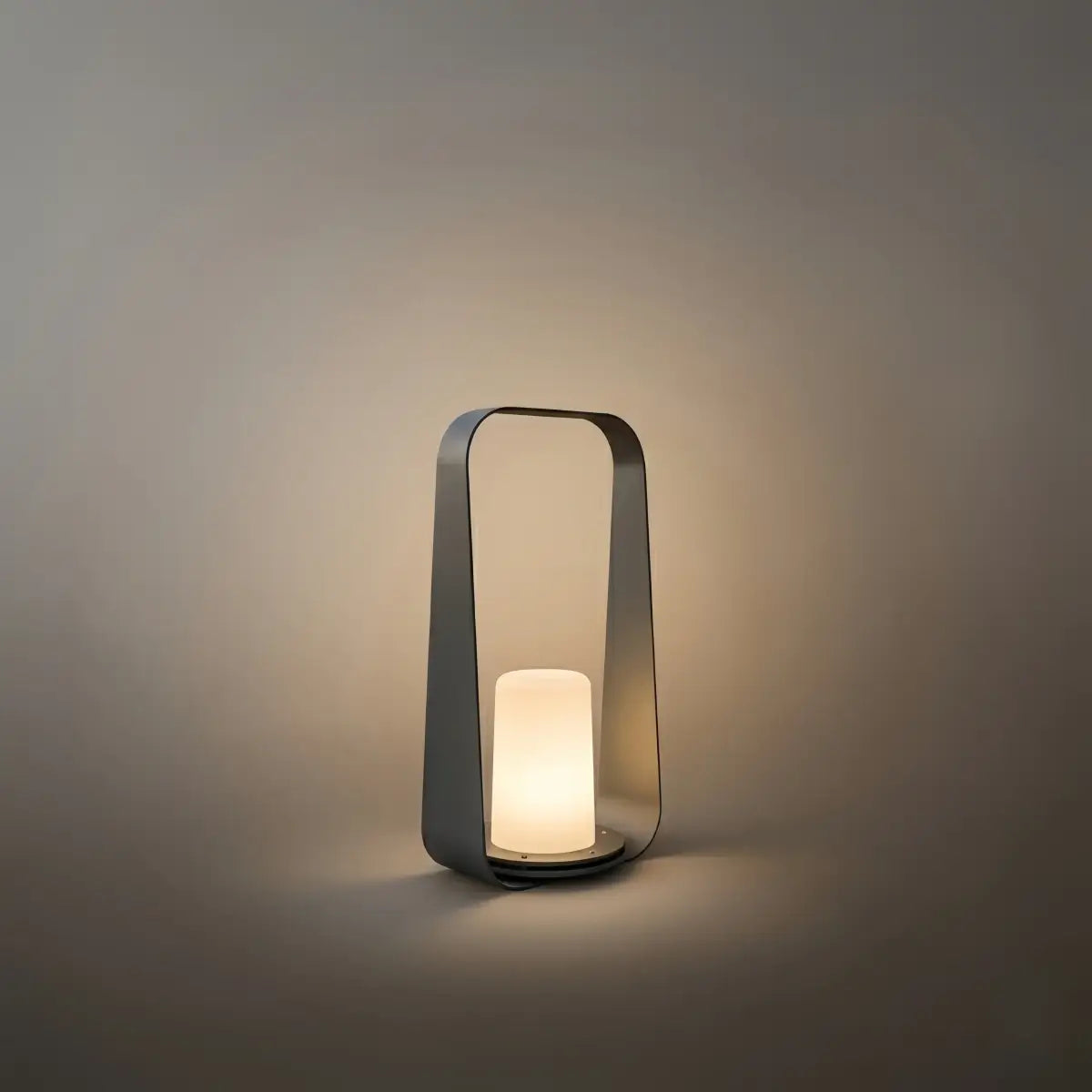 Modern_Portable_Rechargeable_Outdoor_Floor_Lamp